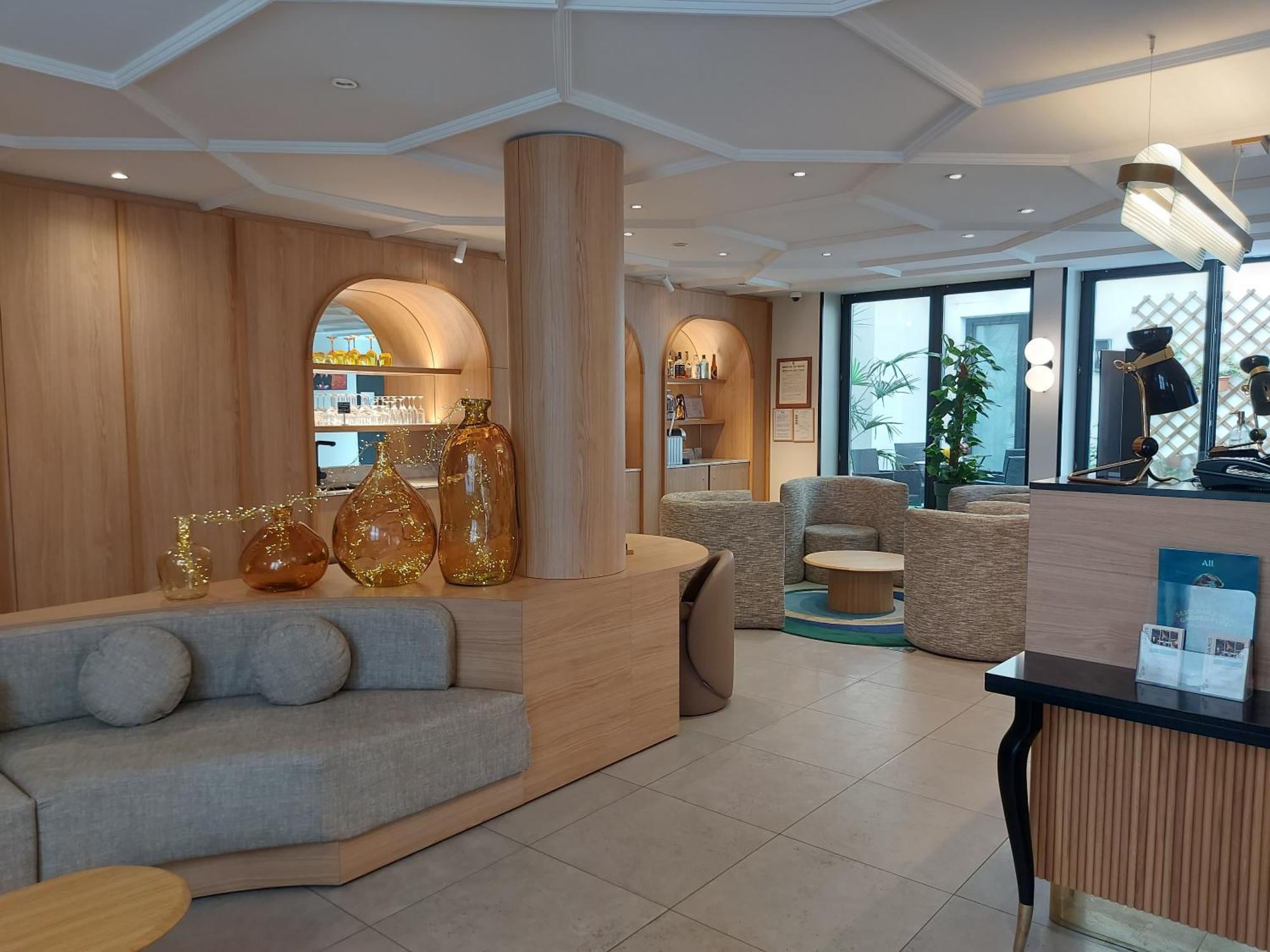 Hotel Mercure Arc De Triomphe Wagram Paris