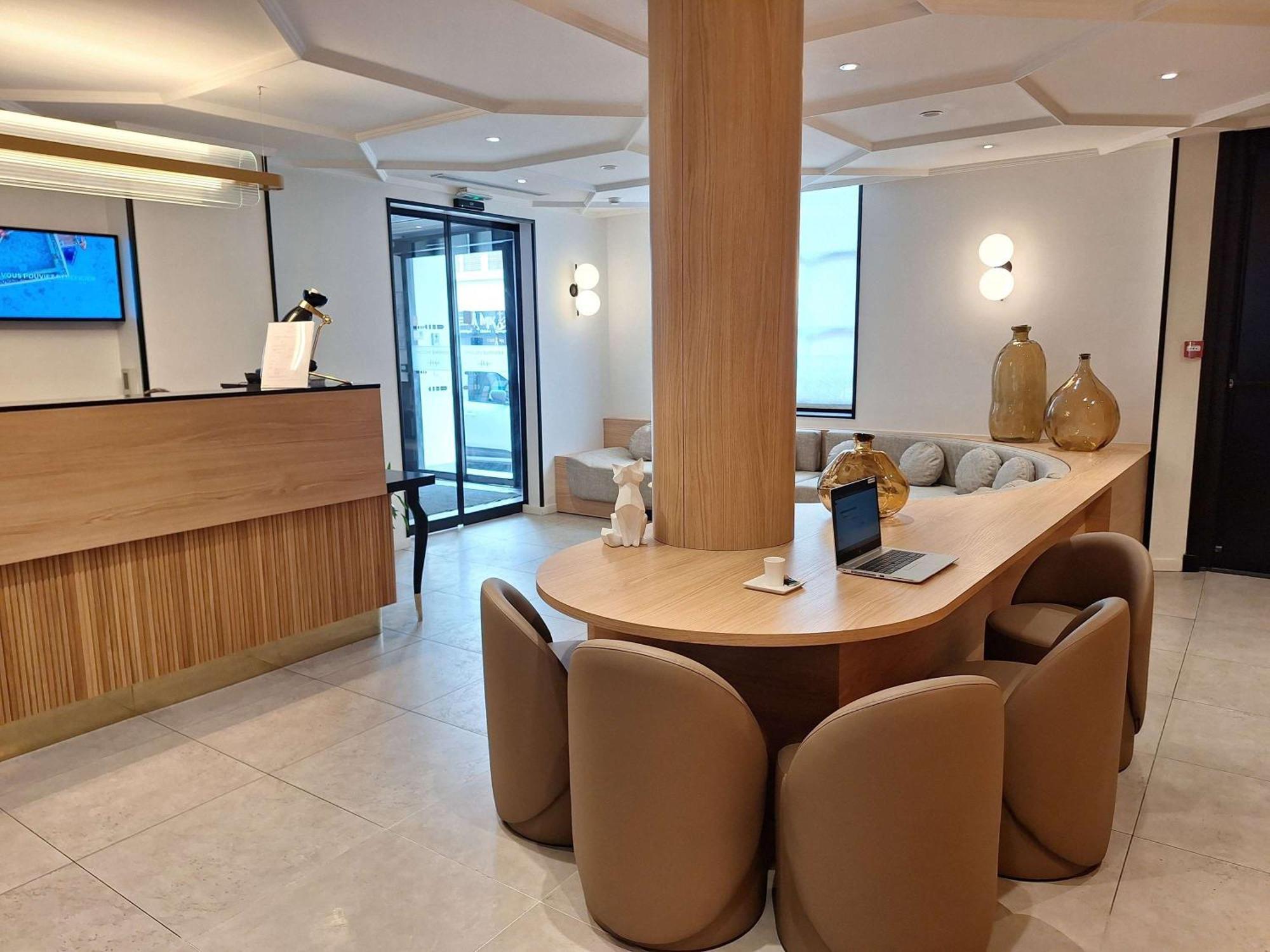 Hotel Mercure Arc De Triomphe Wagram Paris